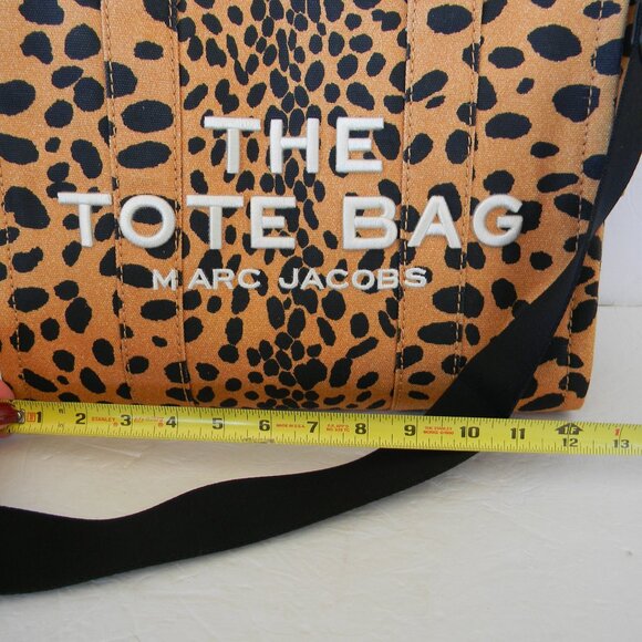 EUC MARC JACOBS THE TOTE BAG MEDIUM CHEETAH ANIMAL PRINT CROSSBODY CANVAS BAG - Picture 2 of 10